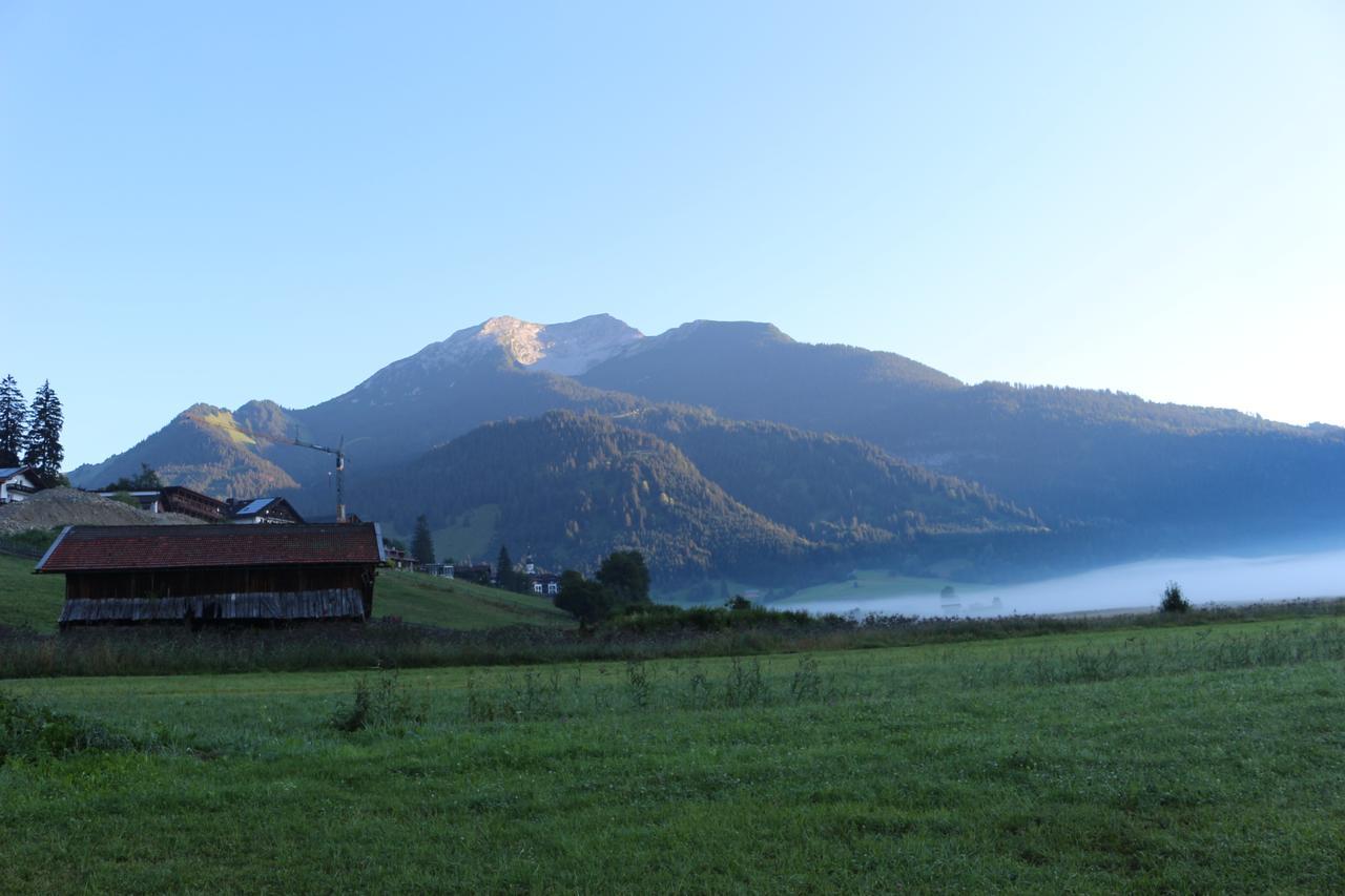 Alpenhof Hotel Lermoos Buitenkant foto